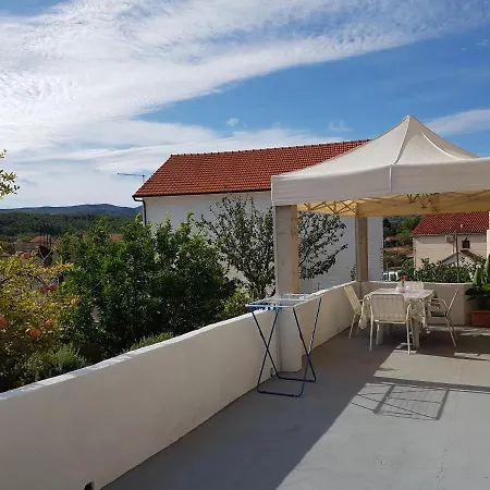 Apartment Lavcevic *